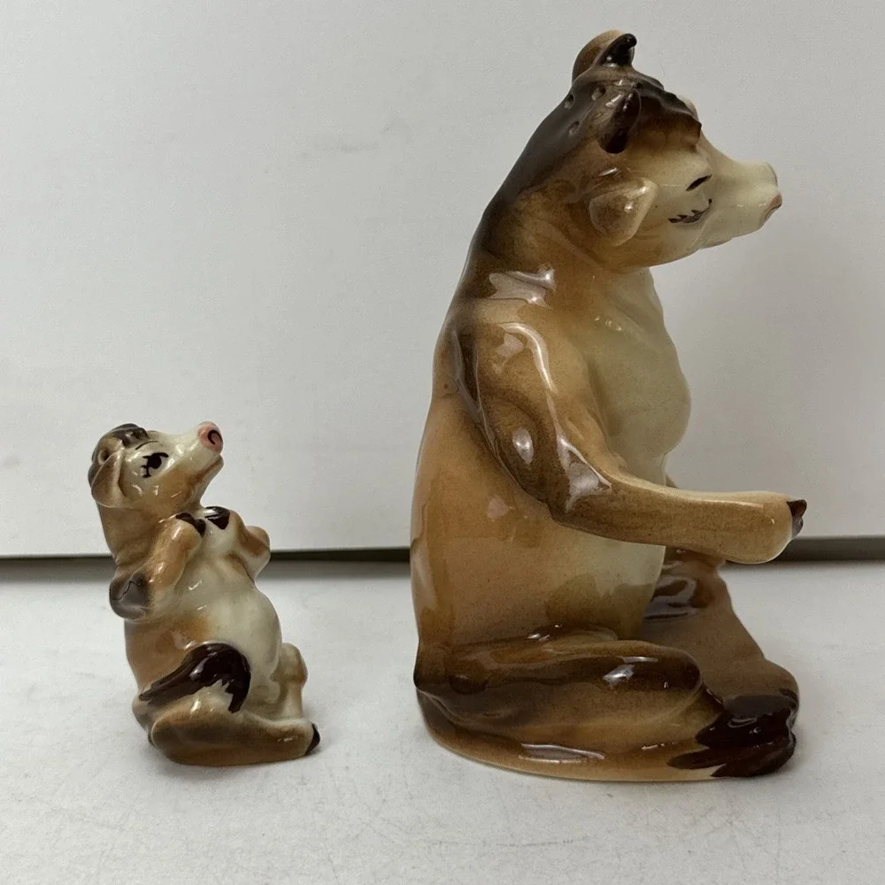 1940s Borden Dairy Salt & Pepper Shakers Elsie Baby Beauregard Ceramic Arts Cow